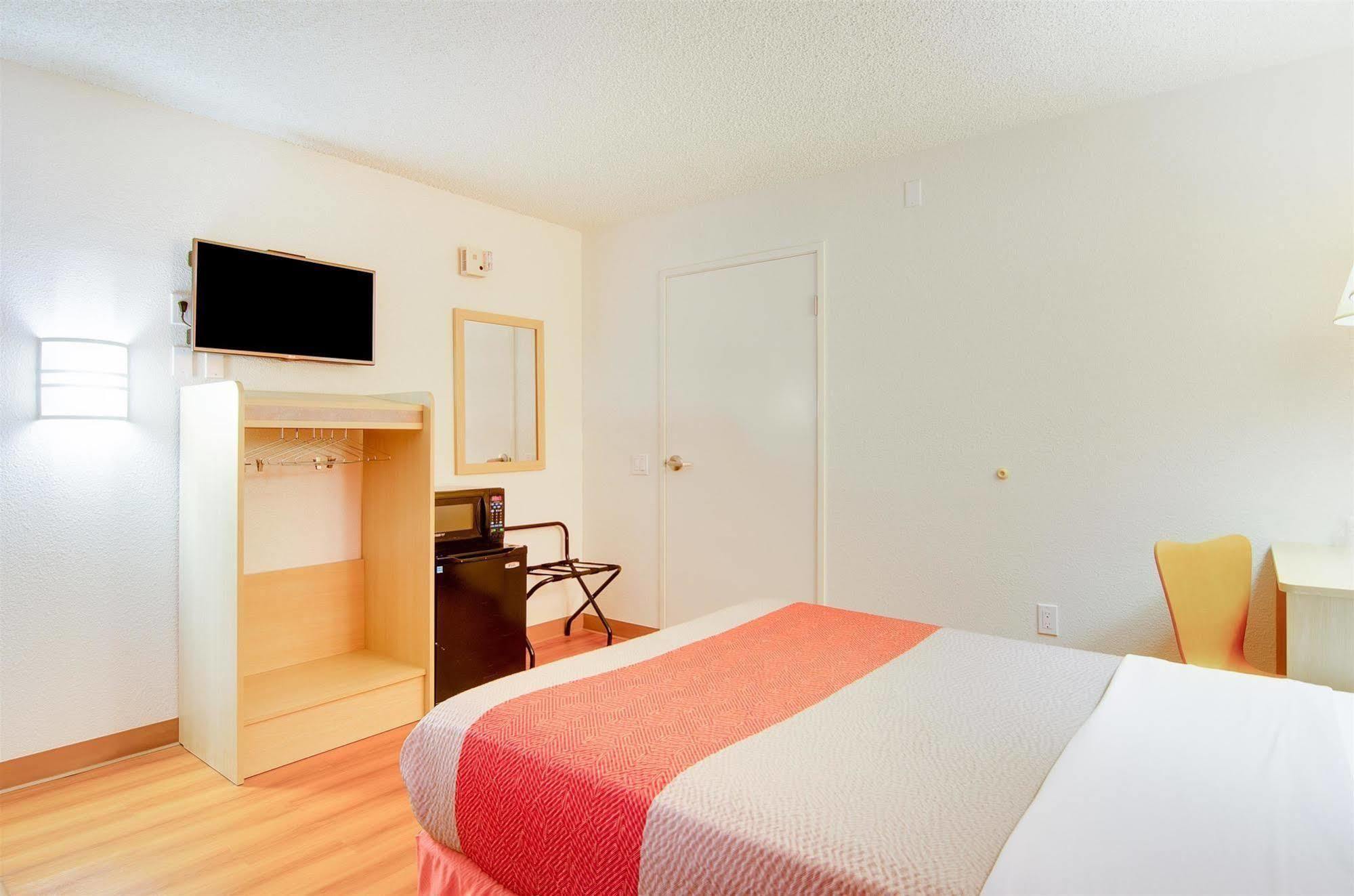 Motel 6-Tacoma, Wa - Файф Екстериор снимка