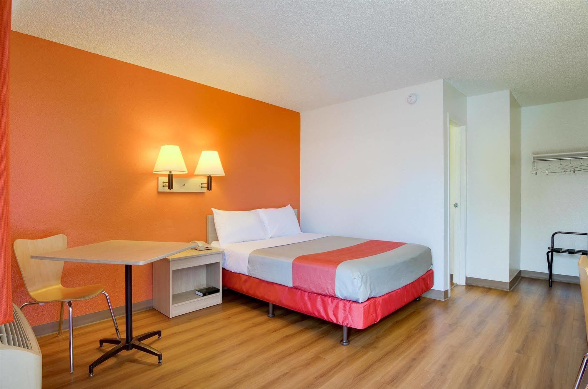 Motel 6-Tacoma, Wa - Файф Екстериор снимка