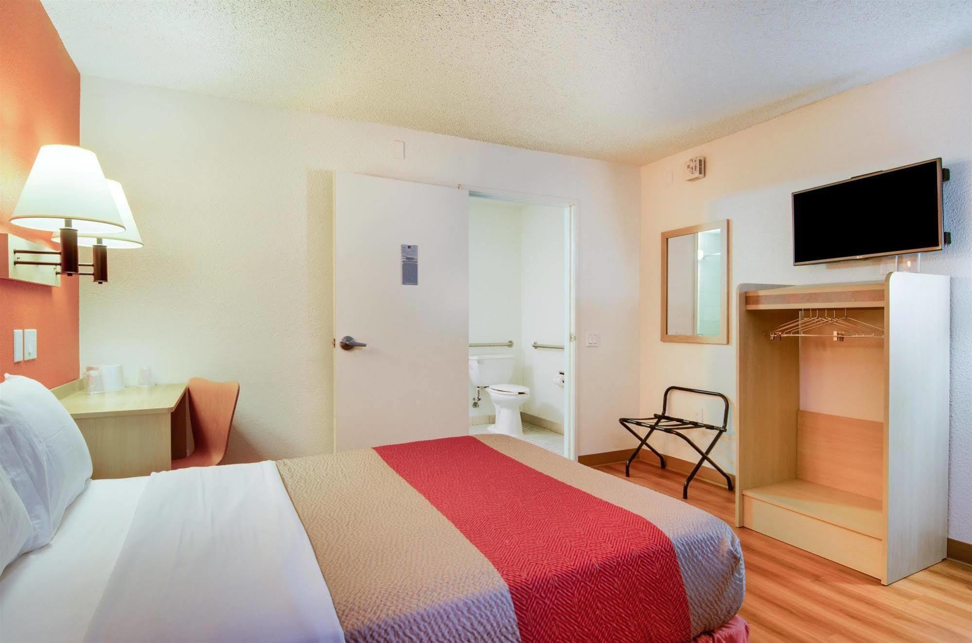 Motel 6-Tacoma, Wa - Файф Екстериор снимка